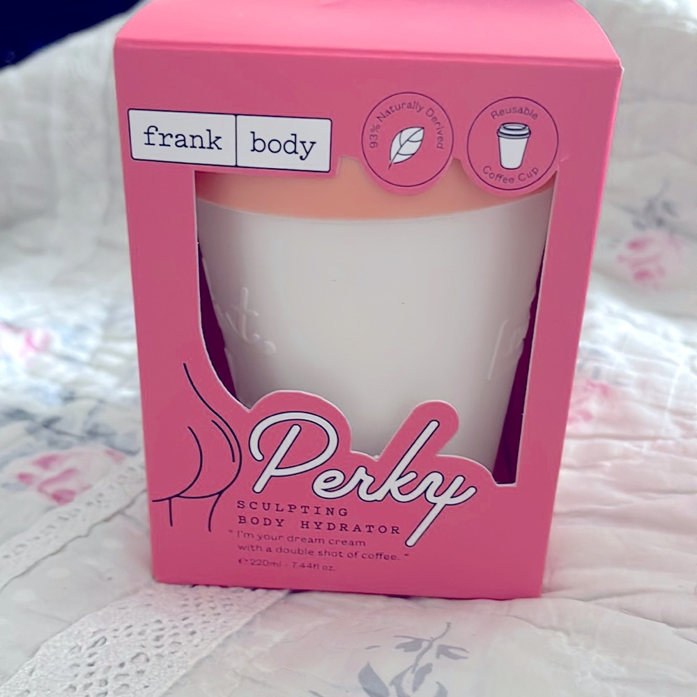 Moisturizer and firmer for the booty